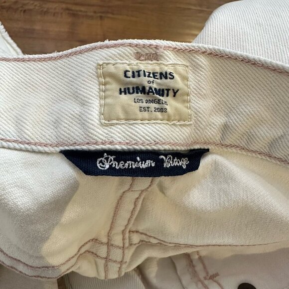 Citizens of Humanity premium vintage Brea relaxed shorts - Picture 4 of 8